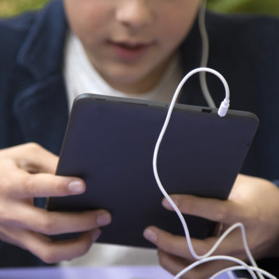 How To Homeschool Using a Kindle